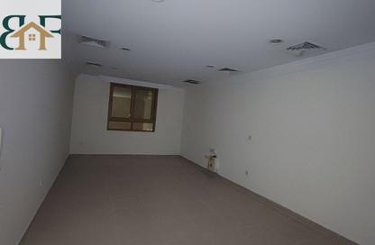Apartment - 3 Bedrooms - 3 Bathrooms for rent in Al Sadd - Doha