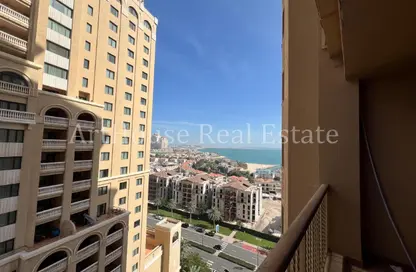 Apartment - 1 Bedroom - 2 Bathrooms for rent in Porto Arabia - The Pearl Island - Doha