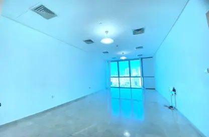 شقة - 2 غرف نوم - 3 حمامات للايجار في أبراج زجزاج - الخليج الغربي - الدوحة