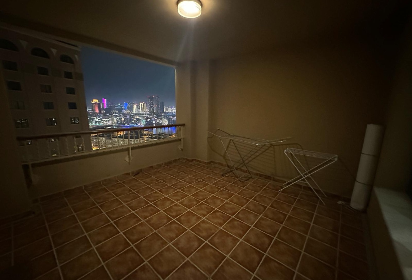 1+OFFiCE Higher Floor Huge Size City View thumbnail 7