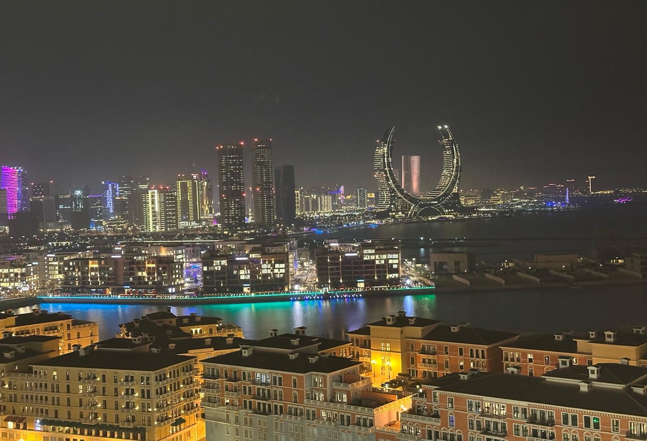 1+OFFiCE Higher Floor Huge Size City View thumbnail 6