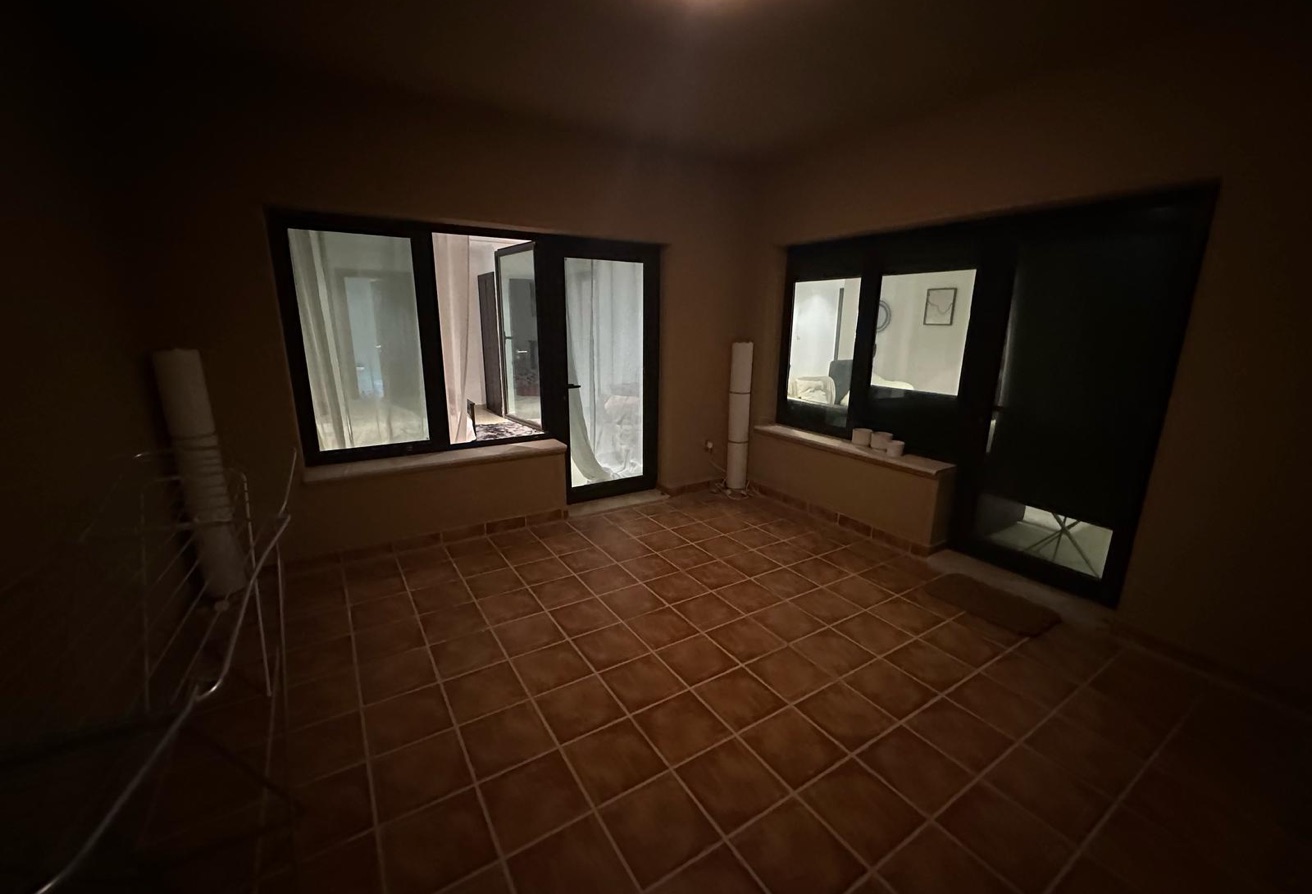 1+OFFiCE Higher Floor Huge Size City View thumbnail 4
