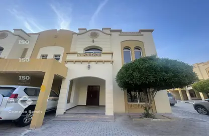 فيلا - 4 غرف نوم - 4 حمامات للايجار في منطقة مويثر - الريان - الدوحة