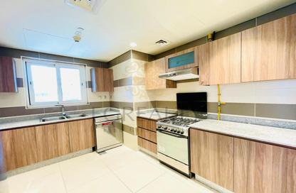 Apartment - 2 Bedrooms - 3 Bathrooms for rent in Lusail Residence - Marina District - Lusail