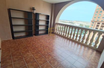 Apartment - 1 Bedroom - 2 Bathrooms for rent in West Porto Drive - Porto Arabia - The Pearl Island - Doha