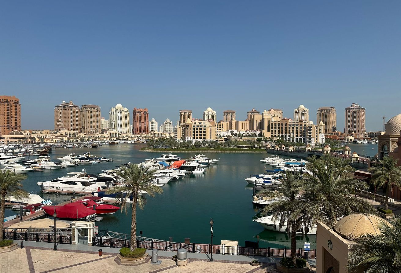 TRIPLEX TOWNHOUSE WITH MARINA VIEW IN PEARL thumbnail 19