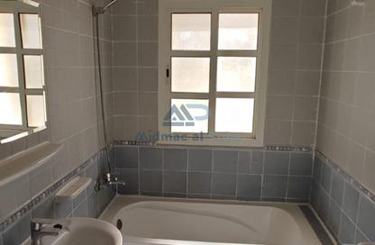 Apartment - 2 Bedrooms - 2 Bathrooms for rent in Al Sakhama - Doha