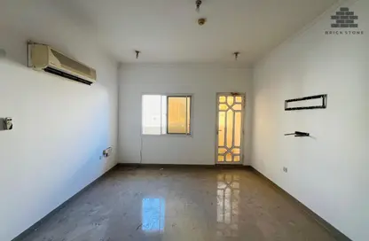 Apartment - 2 Bedrooms - 2 Bathrooms for rent in Bin Omran 35 - Fereej Bin Omran - Doha