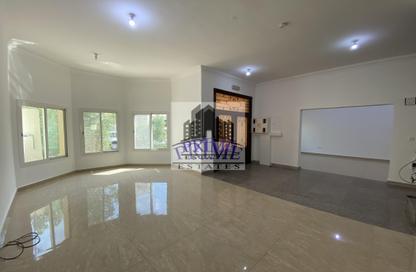 Compound - 5 Bedrooms - 3 Bathrooms for rent in Souk Al gharaffa - Al Gharrafa - Doha
