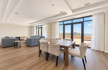 Apartment - 3 Bedrooms - 3 Bathrooms for sale in West Porto Drive - Porto Arabia - The Pearl Island - Doha