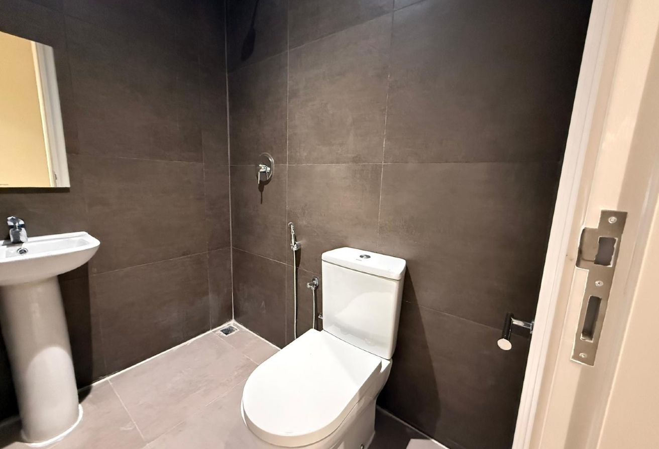 2plus maid up floor full sea view 11800 including thumbnail 7