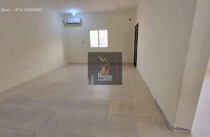 مجمع سكني - 5 غرف نوم - 5 حمامات للايجار في Al Sakhama - الدوحة