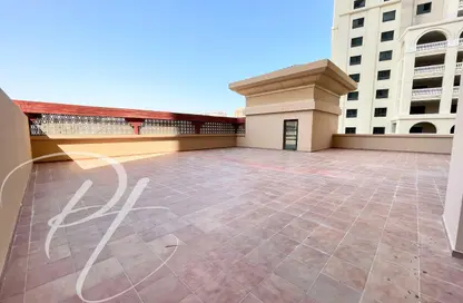 Apartment - 2 Bedrooms - 3 Bathrooms for rent in Tower 24 - Porto Arabia - The Pearl Island - Doha