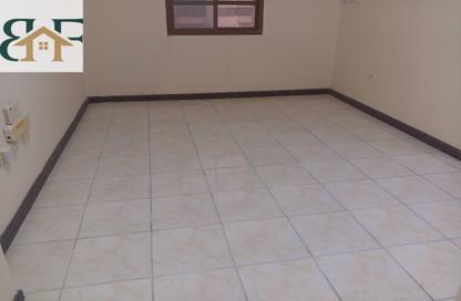 Apartment - 2 Bedrooms - 2 Bathrooms for rent in Al Mansoura - Doha