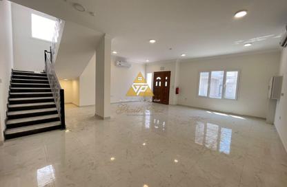 مجمع سكني - 6 - 7 للايجار في شارع المرخية - المرخية - الدوحة