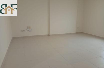 Apartment - 3 Bedrooms - 3 Bathrooms for rent in Al Mansoura - Al Mansoura - Doha