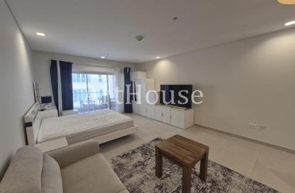 Apartment - Studio - 1 for rent in Tower 27 - Viva Bahriyah - The Pearl Island - Doha
