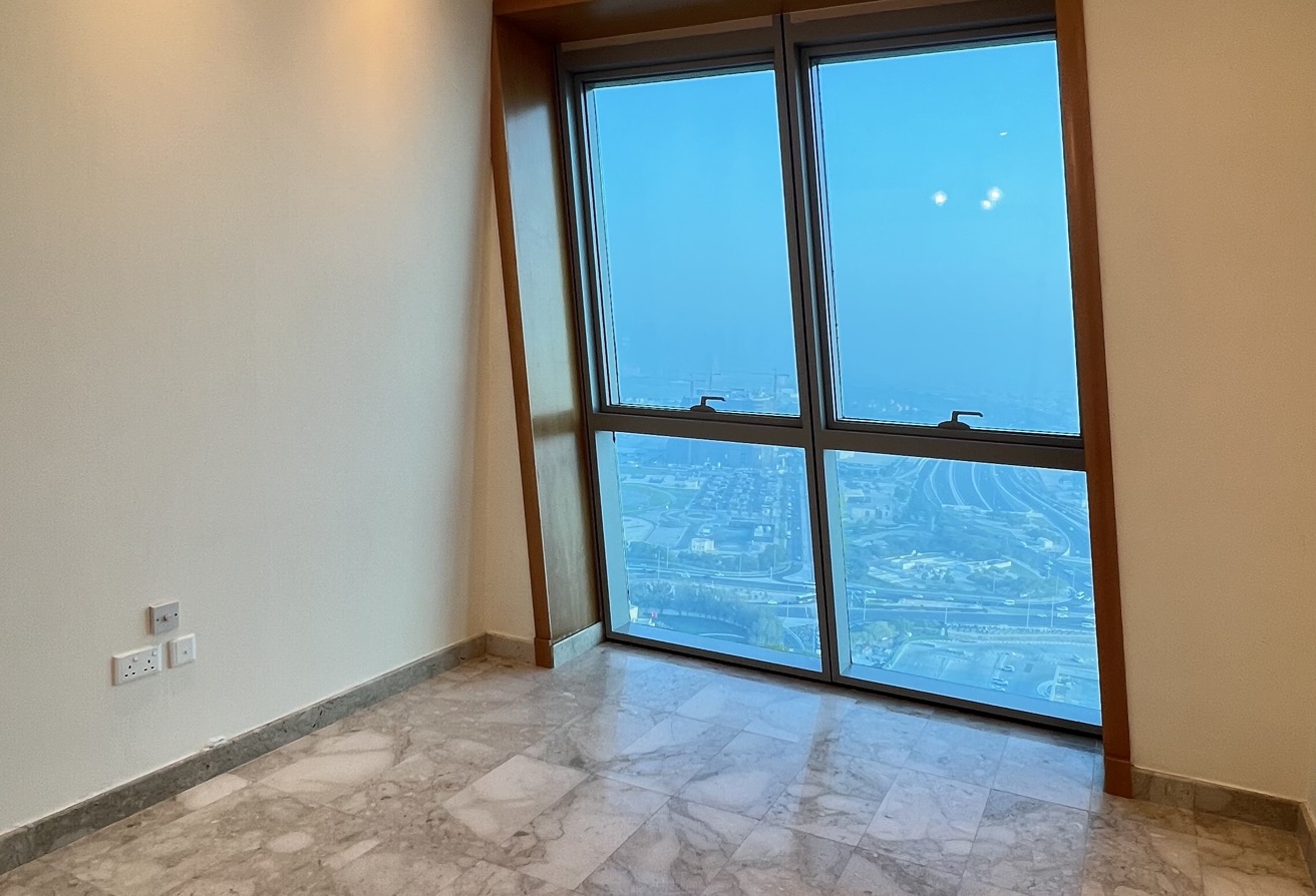 AMAZING 2BHK WITH FULLU SEA VIEW AND HIGH FLOOR thumbnail 4