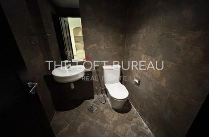 Apartment - 1 Bedroom - 2 Bathrooms for rent in Tower 28 - Porto Arabia - The Pearl Island - Doha