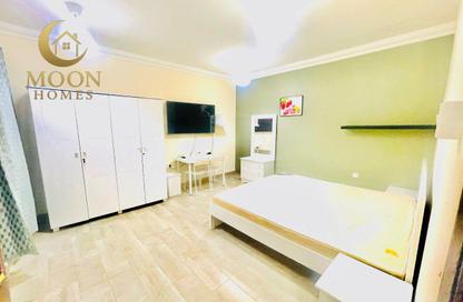 Apartment - Studio - 1 for rent in Al Aziziyah - Al Aziziyah - Doha