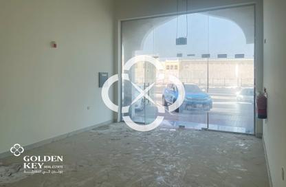 Shop - Studio - 1 Bathroom for rent in Madinat Khalifa South - Madinat Khalifa - Doha