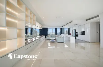 Apartment - 1 Bedroom - 2 Bathrooms for sale in Seef Lusail Tower 1 - Seef Lusail - Lusail City - Lusail