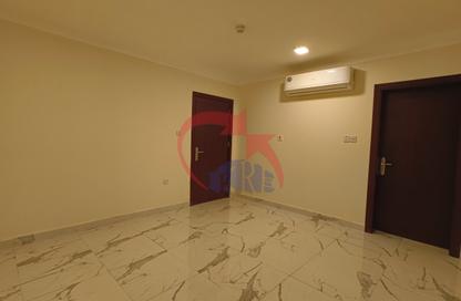 Apartment - 2 Bedrooms - 2 Bathrooms for rent in Old Al Ghanim - Al Ghanim - Doha