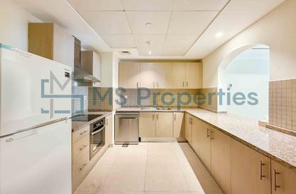 Apartment - 1 Bedroom - 2 Bathrooms for rent in East Porto Drive - Porto Arabia - The Pearl Island - Doha