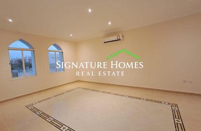Villa - 5 - 7 for rent in Street 871 - Al Duhail South - Al Duhail - Doha