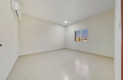 Apartment - 2 Bedrooms - 1 Bathroom for rent in MEBS Business Center - Al Azizia Street - Al Aziziyah - Doha