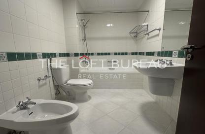 Apartment - 1 Bedroom - 2 Bathrooms for rent in West Bay Tower - West Bay - West Bay - Doha