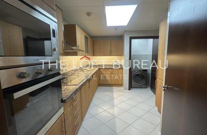 Apartment - 1 Bedroom - 2 Bathrooms for rent in West Bay Tower - West Bay - West Bay - Doha