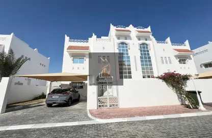 مجمع سكني - 3 غرف نوم - 4 حمامات للايجار في فلل عين خالد - عين خالد - الدوحة