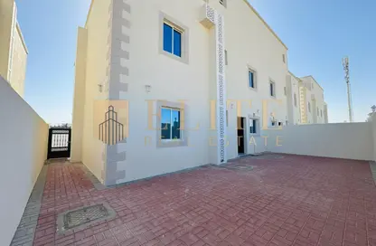 Villa - 6 Bedrooms - 6 Bathrooms for rent in Al Kheesa - Al Kheesa - Umm Salal Mohammed