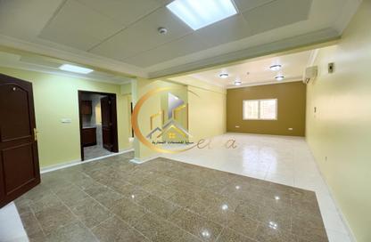 Apartment - 3 Bedrooms - 2 Bathrooms for rent in Asim Bin Omar Street - Al Mansoura - Doha Apartment - 3 Bedrooms - 2 Bathrooms for rent in Asim Bin Omar Street - Al Mansoura - Doha
