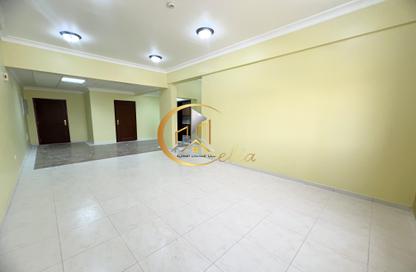 Apartment - 3 Bedrooms - 2 Bathrooms for rent in Asim Bin Omar Street - Al Mansoura - Doha Apartment - 3 Bedrooms - 2 Bathrooms for rent in Asim Bin Omar Street - Al Mansoura - Doha