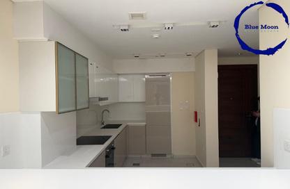 Apartment - 1 Bedroom - 2 Bathrooms for rent in Crystal Residence - Gewan Island - The Pearl Island - Doha