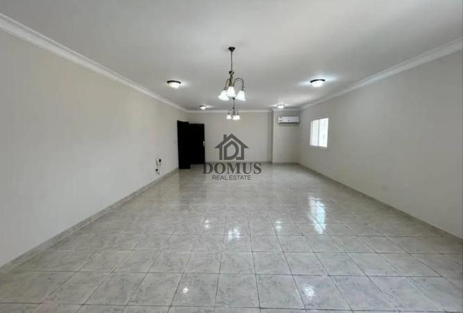 54928927 - Property Main Image