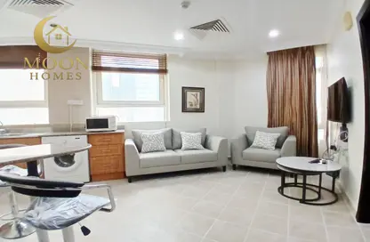 Apartment - 1 Bedroom - 1 Bathroom for rent in Old Salata - Salata - Doha