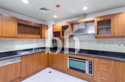 Apartment - 2 Bedrooms - 3 Bathrooms for rent in West Porto Drive - Porto Arabia - The Pearl Island - Doha Apartment - 2 Bedrooms - 3 Bathrooms for rent in West Porto Drive - Porto Arabia - The Pearl Island - Doha