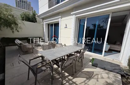 Villa - 5 Bedrooms - 7 Bathrooms for rent in Floresta Gardens - Floresta Gardens - The Pearl Island - Doha