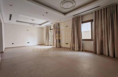 Villa - 3 Bedrooms - 4 Bathrooms for rent in Urwa Bin Masoud Street - Al Messila - Doha