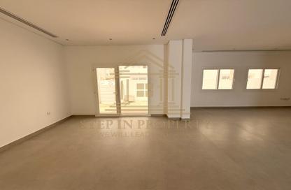 Compound - 4 Bedrooms - 4 Bathrooms for rent in Ain Khalid Gate - Ain Khaled - Doha