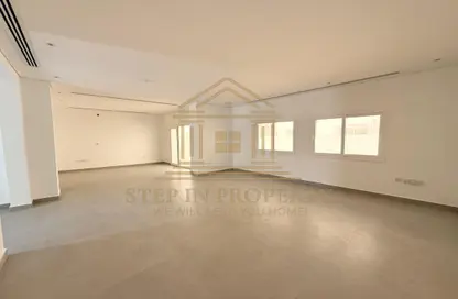Compound - 4 Bedrooms - 4 Bathrooms for rent in Ain Khalid Gate - Ain Khaled - Doha