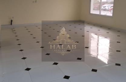Villa - 6 Bedrooms - 5 Bathrooms for rent in Izghawa - Izghawa - Doha