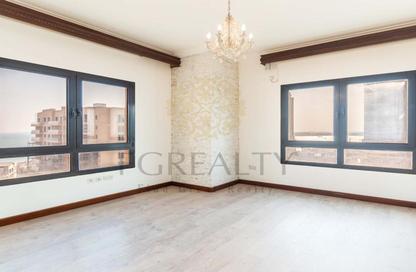 Apartment - 3 Bedrooms - 4 Bathrooms for rent in West Porto Drive - Porto Arabia - The Pearl Island - Doha