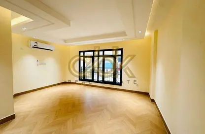 Apartment - 2 Bedrooms - 3 Bathrooms for rent in Al Nasr Street - Al Nasr - Doha