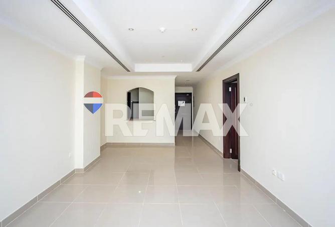 982205 - Property Image 3