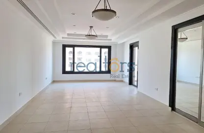 Apartment - 2 Bedrooms - 3 Bathrooms for rent in Tower 7 (Ferrari Tower) - Porto Arabia - The Pearl Island - Doha