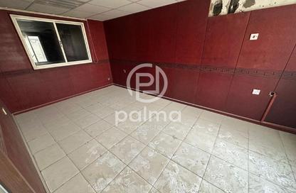 Labor Camp - Studio - 7+ Bathrooms for rent in Industrial Area 4 - Industrial Area - Industrial Area - Doha